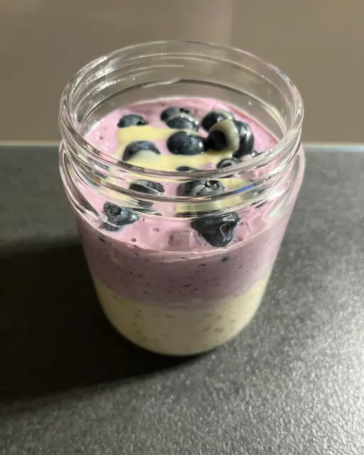 Blaubeer-Overnight-Oats