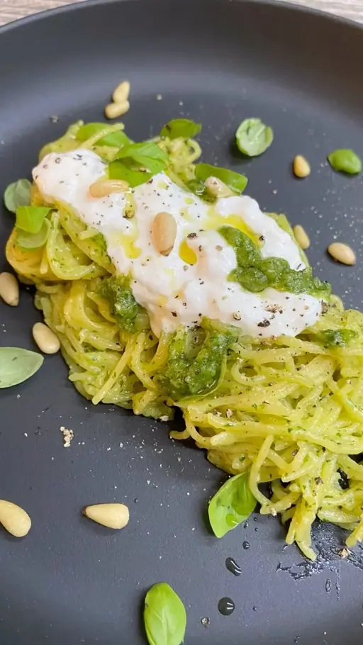 Spaghetti Pesto Genovese mit Stracciatella